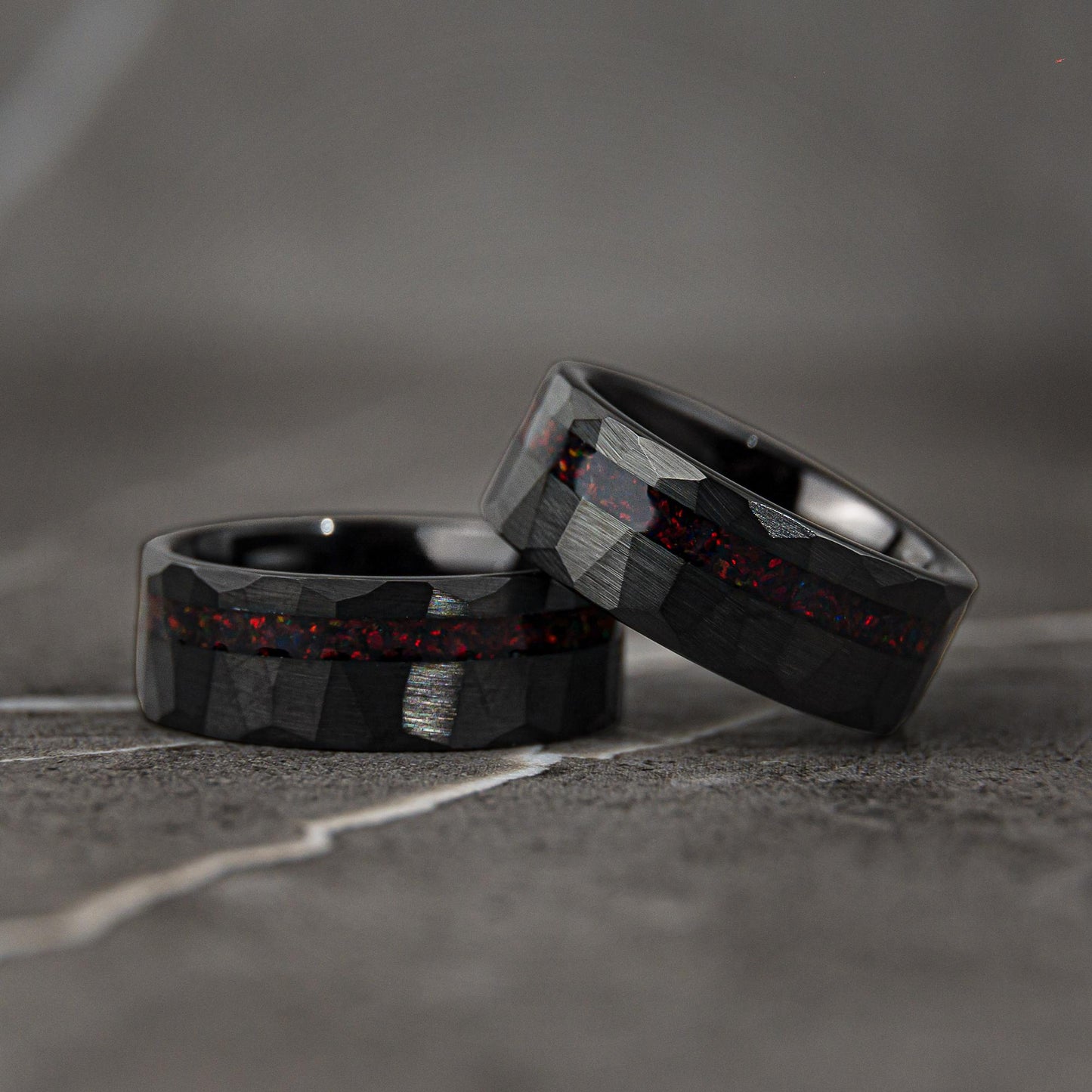 HAMMER RED - Black & Red Opal Hammered Wedding Band