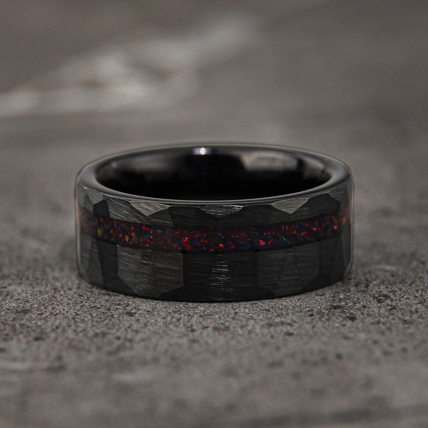 HAMMER RED - Black & Red Opal Hammered Wedding Band