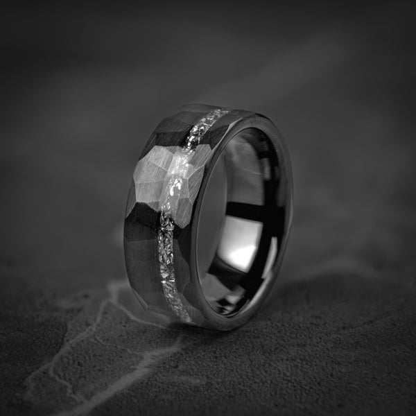 BLACK & BLACK - Black Hammered Elegant Wedding Band