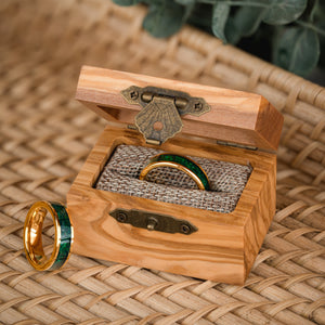 Verdant Crown – Jade & Gold Wolframring