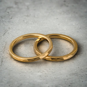 VANTA GOLD - 2mm Gehämmerter Wolframring
