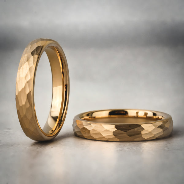 AURUM EDGE - 4mm Hammered Tungsten Ring
