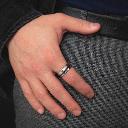 SAPPHIRE HORIZON - Dark Blue Sapphire Unique Wedding Band