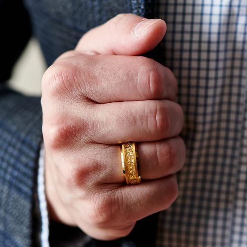 SOLEIL DORÉ - Gelber Wolframring mit 18k Goldeinlage
