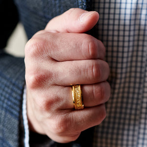 SOLEIL DORÉ - Gelber Wolframring mit 18k Goldeinlage