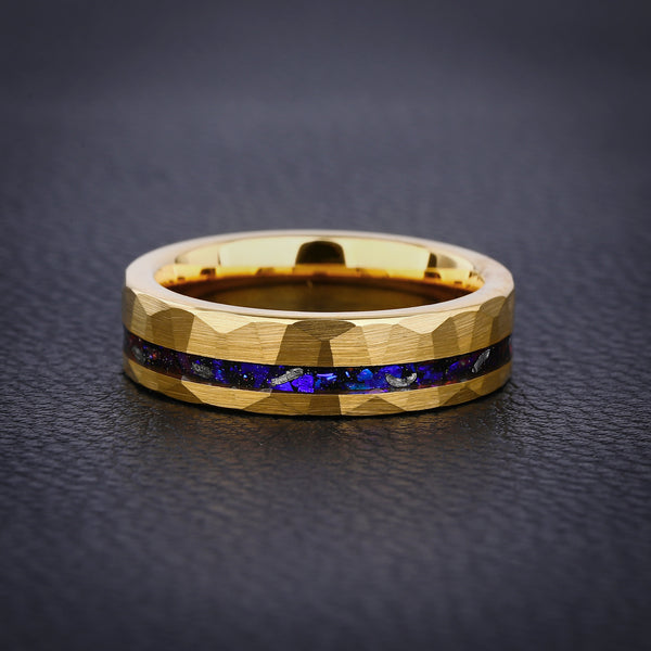 POSEIDON 6mm - Blue Sapphire Hammered Yellow Gold Tungsten Ring