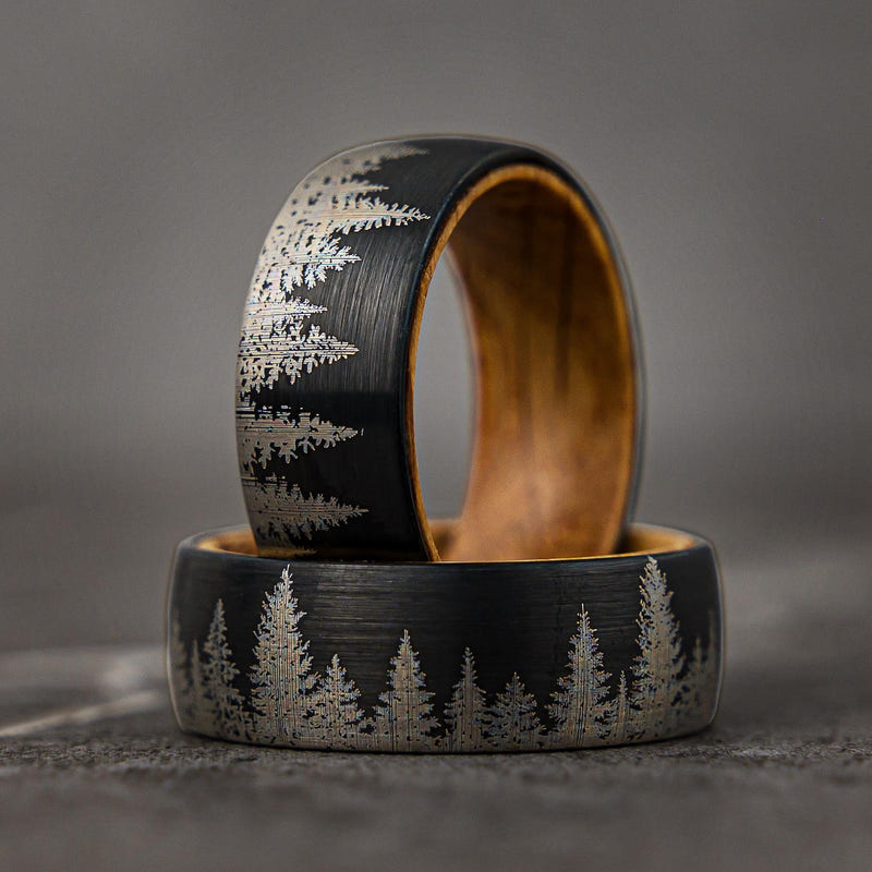 HIDDEN FOREST - Wolframring aus Whiskyfassholz
