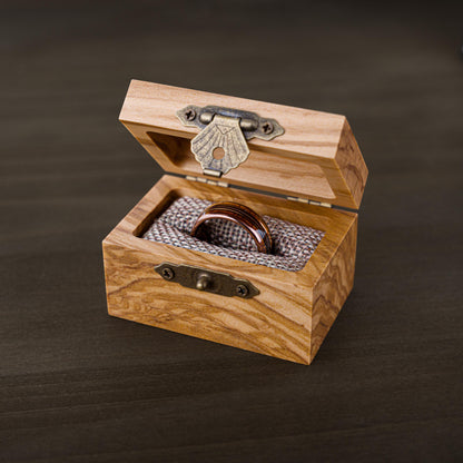 GUITAR HEROES - Guitar String Whiskey Barrel Mens Wedding Ring