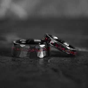 HAMMER RED - Her 4mm Black & Red Opal Hammered Wedding Band